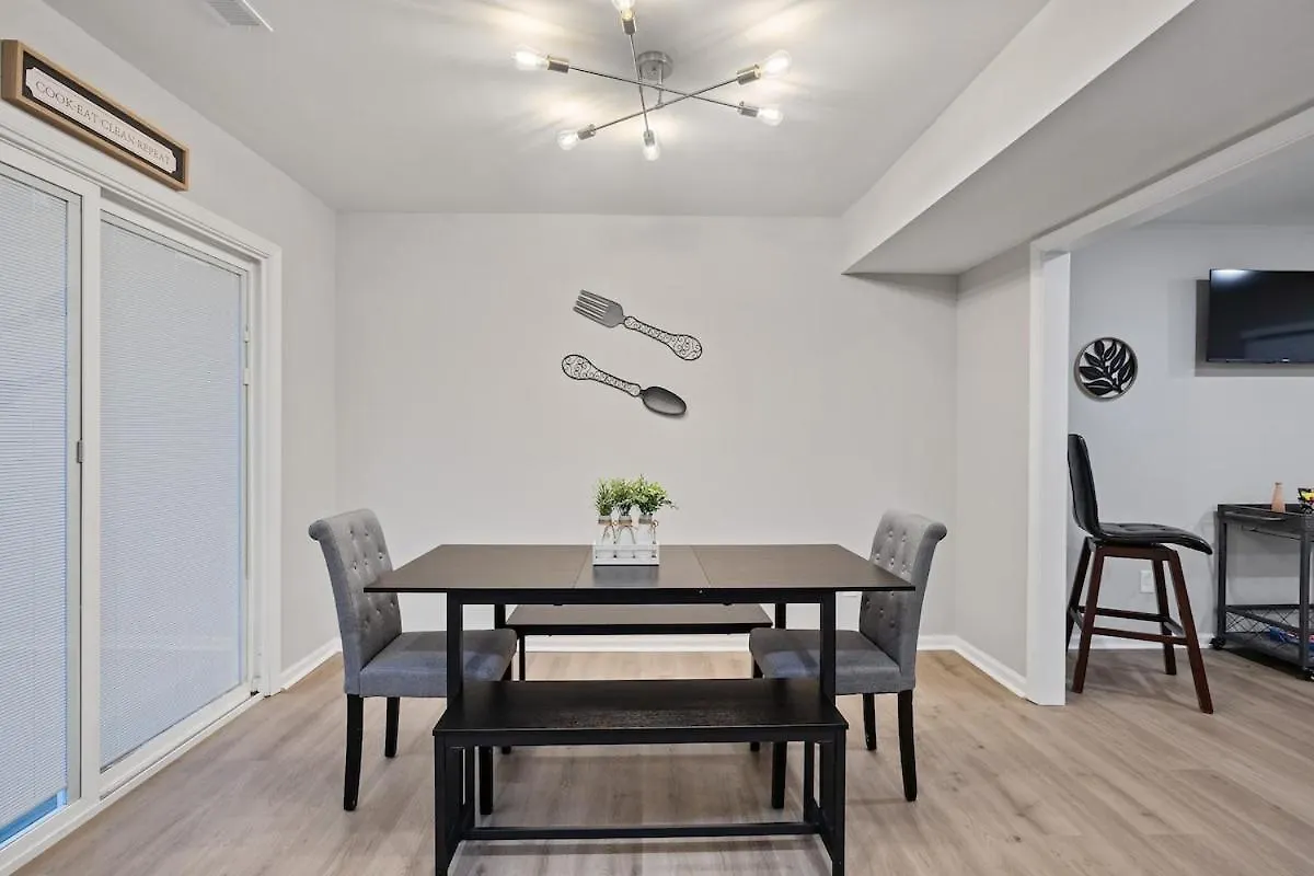 Holiday home Pool Table Paradise! 3 Bedroom Getaway In Rva! Richmond United States