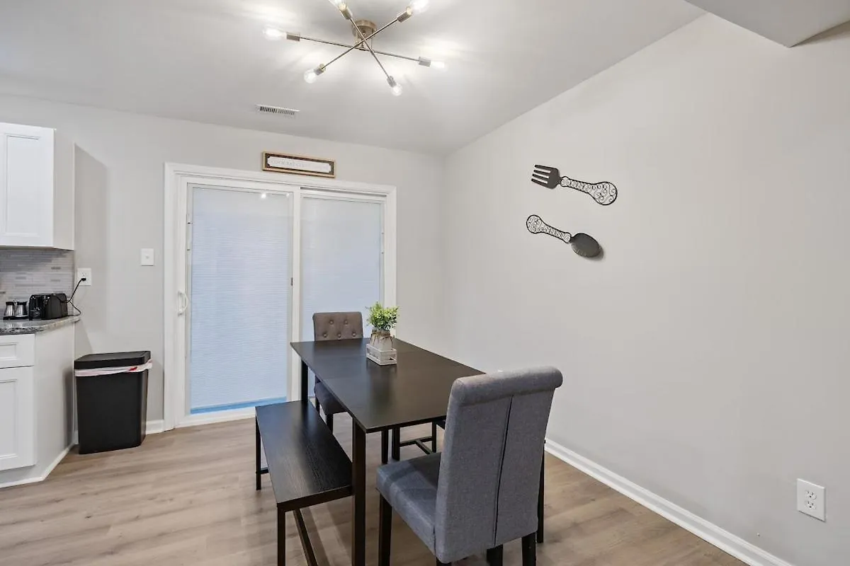 Pool Table Paradise! 3 Bedroom Getaway In Rva! Richmond